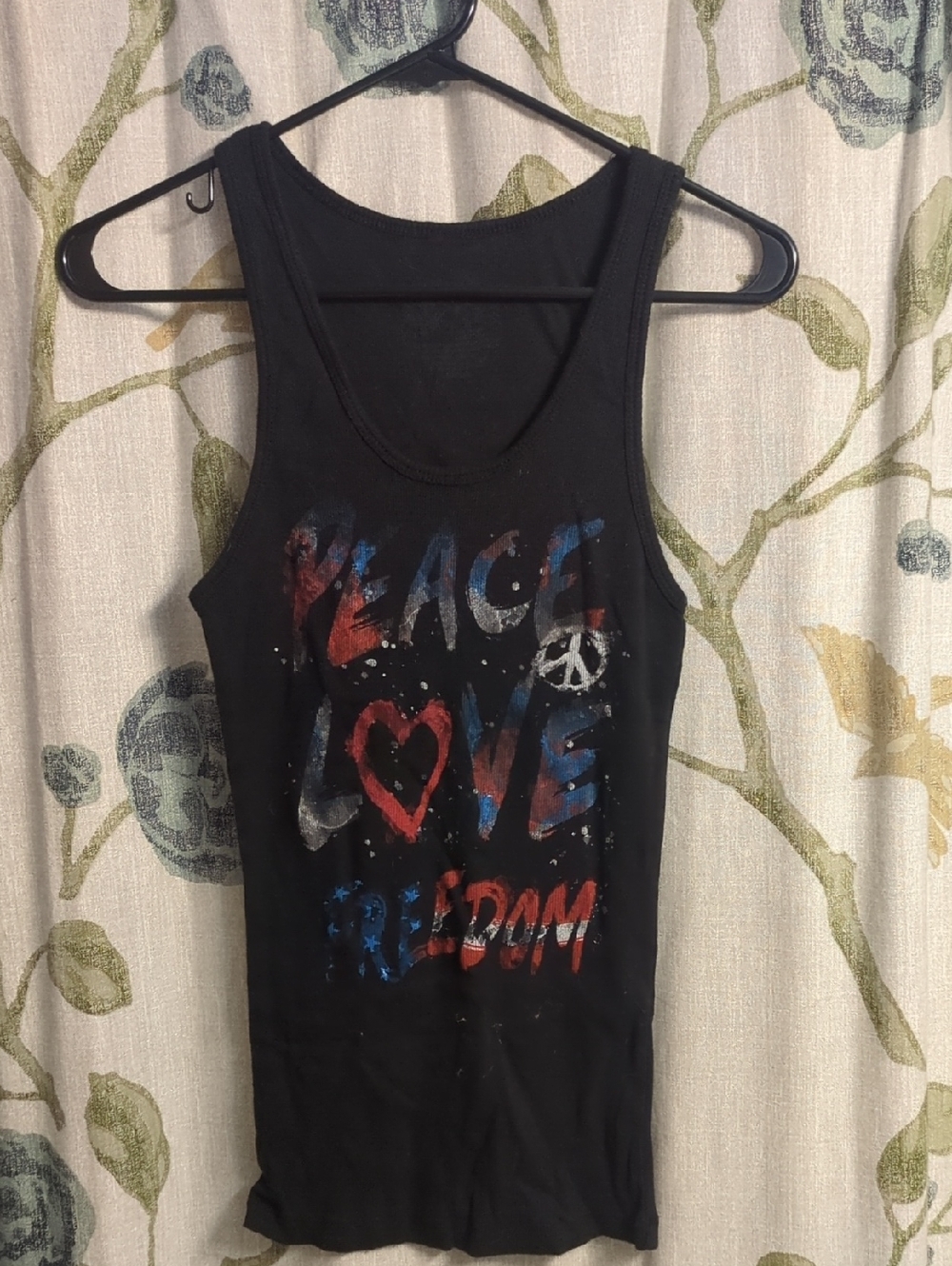Black Graphic Tank Top "Peace Love Freedom"